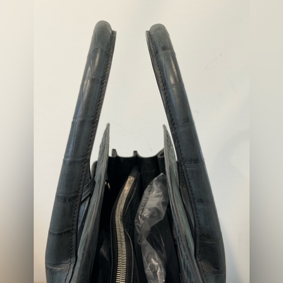 Saint Laurent Sac De Jour Tote in Matte Crocodile-Embossed Leather - Picture 6 of 17